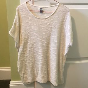 Short sleeve sweater top